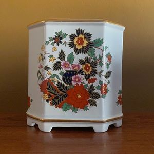 Vintage Hyalyn pottery planter or vase